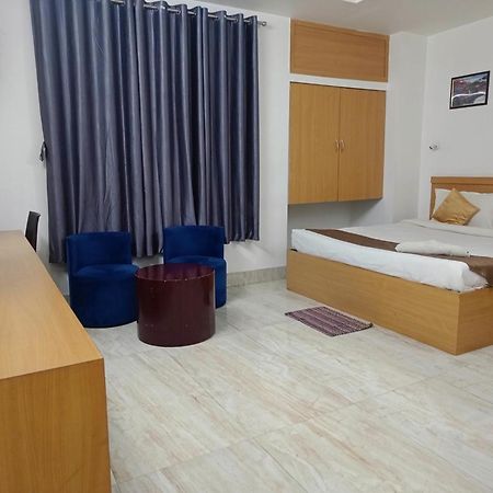 Hotel Mirana Guwahati Dış mekan fotoğraf