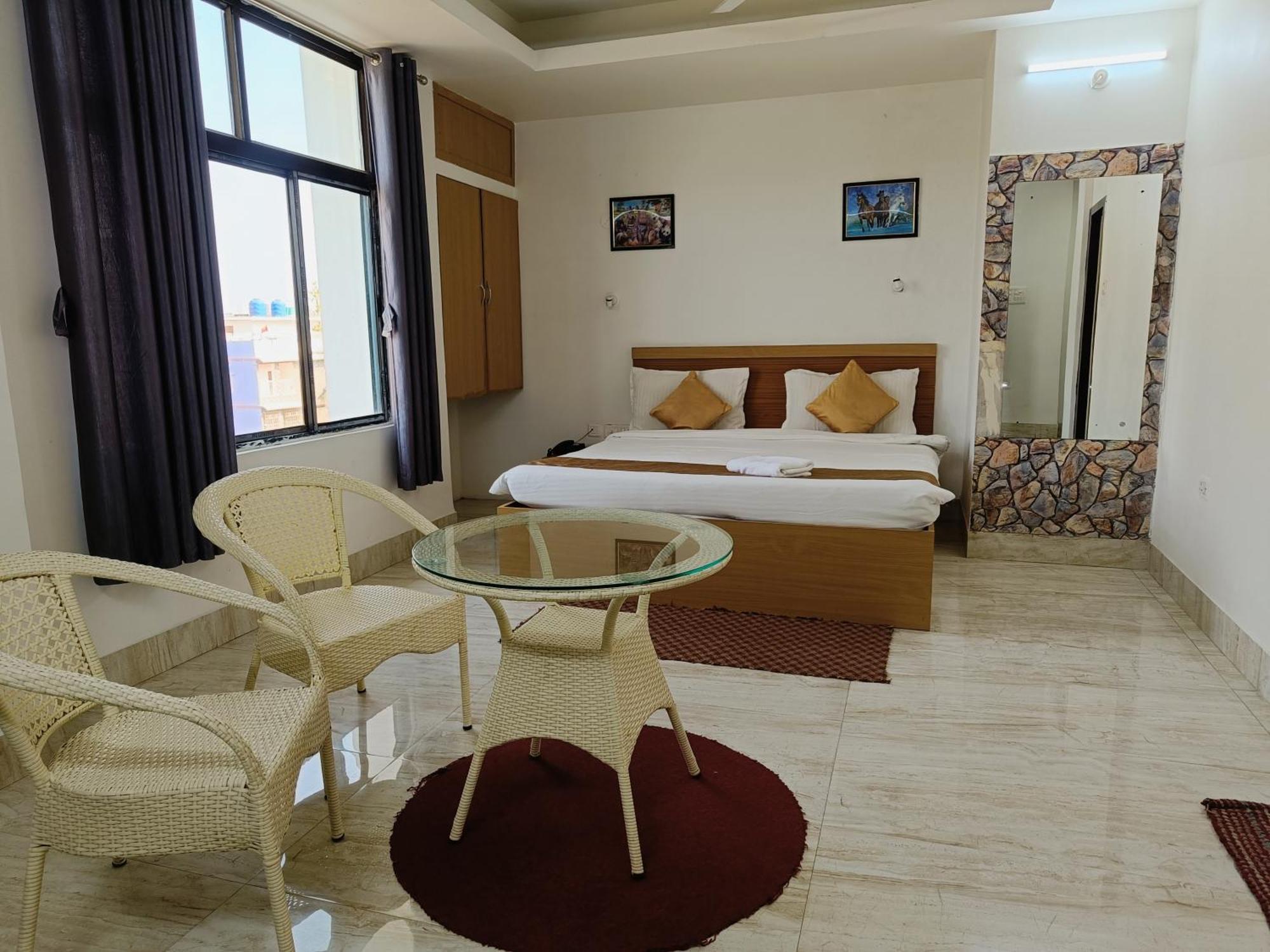Hotel Mirana Guwahati Dış mekan fotoğraf